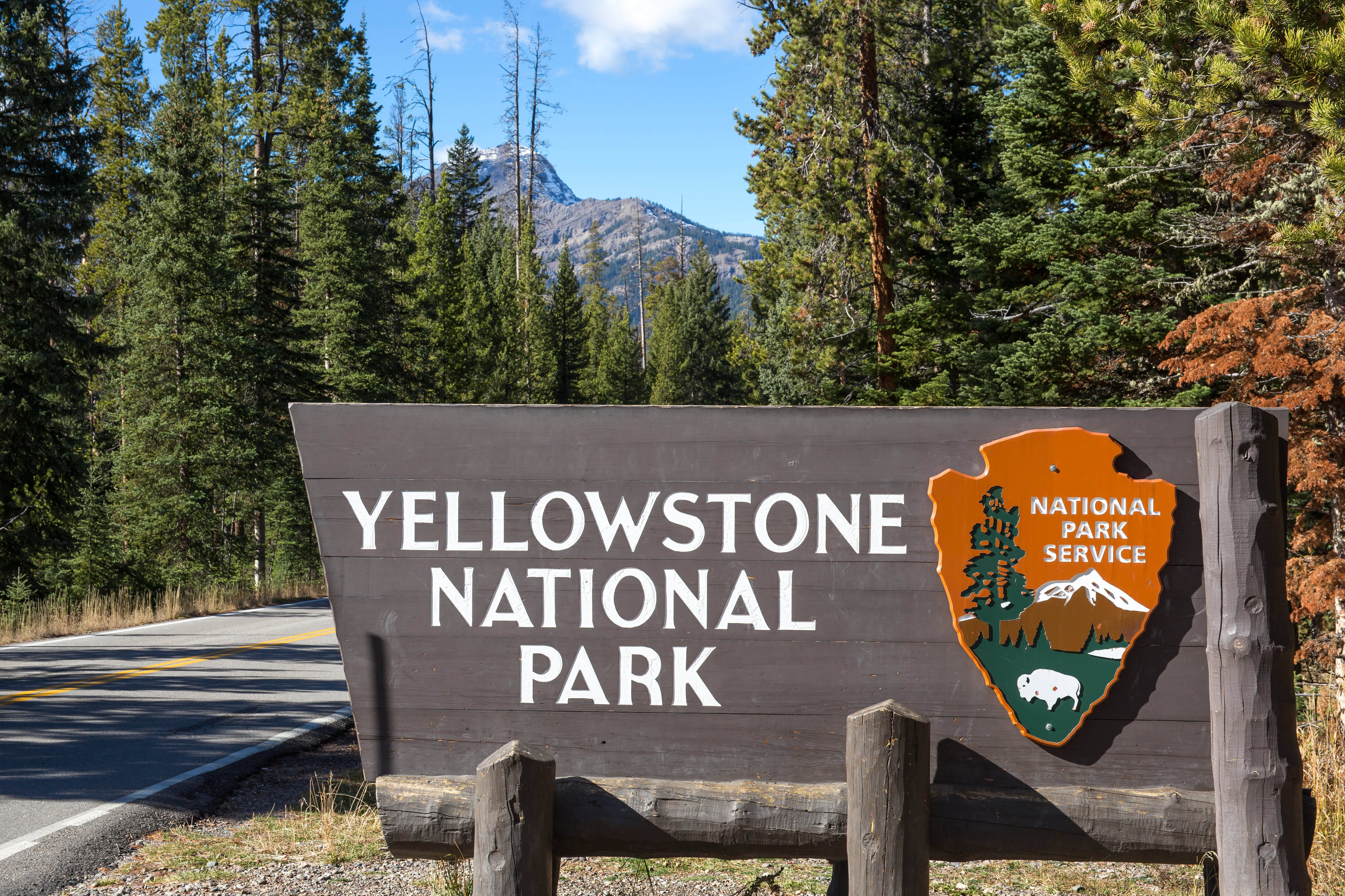 5 Fascinating Facts About Yellowstone National Park That Will Make You Want to Visit