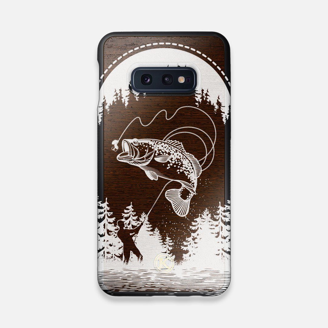 Front view of the high-contrast spotted bass printed Wenge Wood Galaxy S10e Case by Keyway Designs
