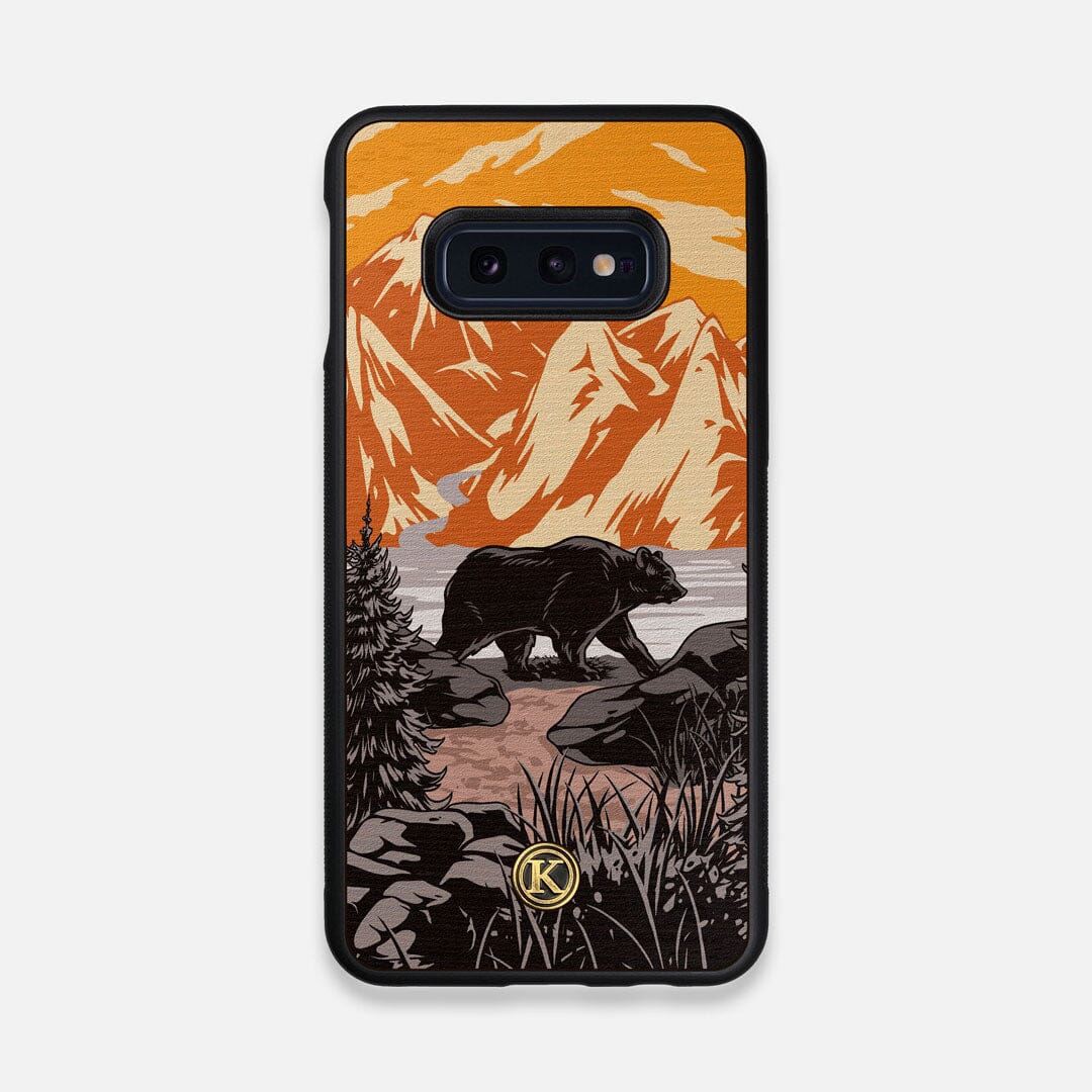 Front view of the stylized Kodiak bear in the mountains print on Wenge wood Galaxy S10e Case by Keyway Designs