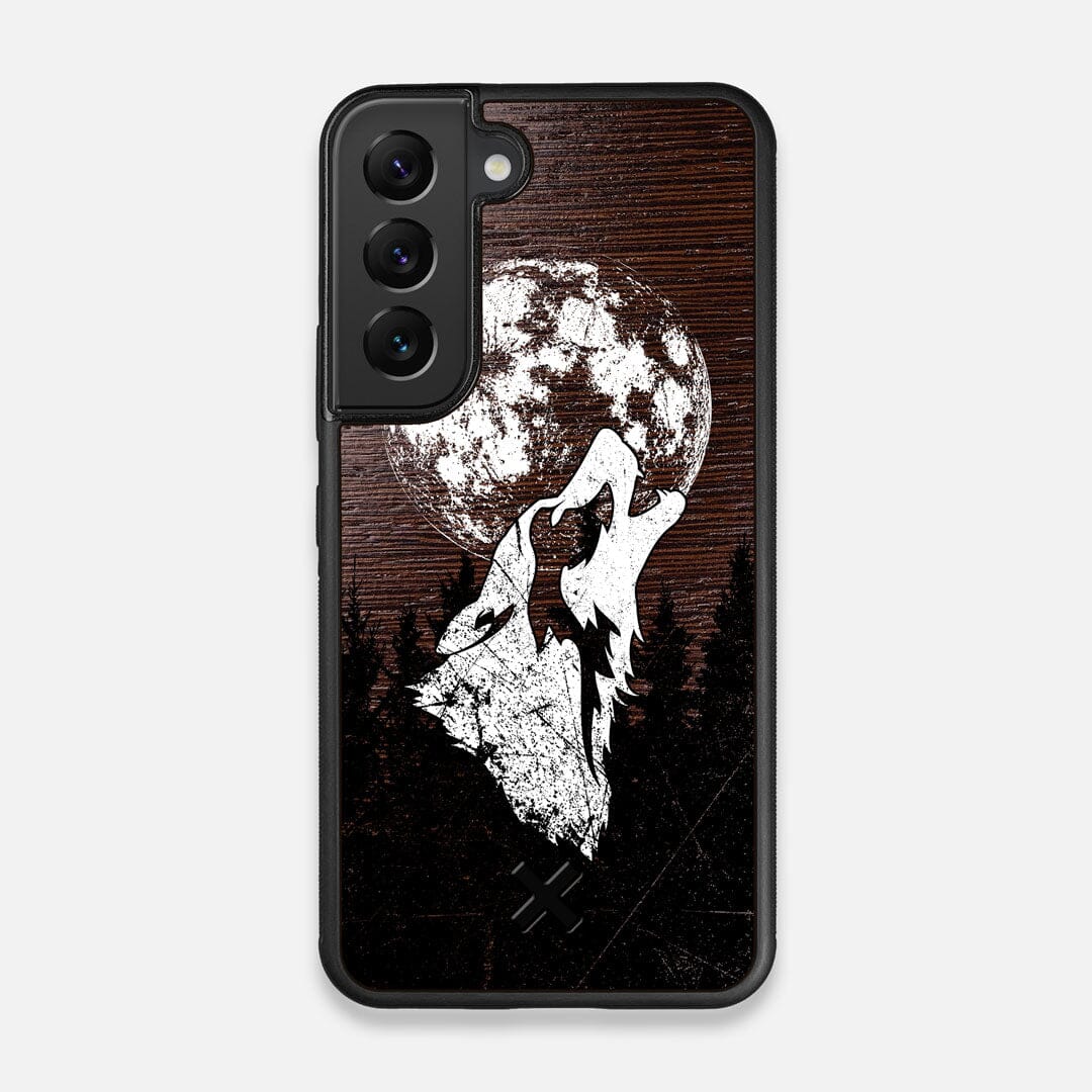 Front view of the high-contrast howling wolf on a full moon printed on a Wenge Wood Galaxy S22 Case by Keyway Designs