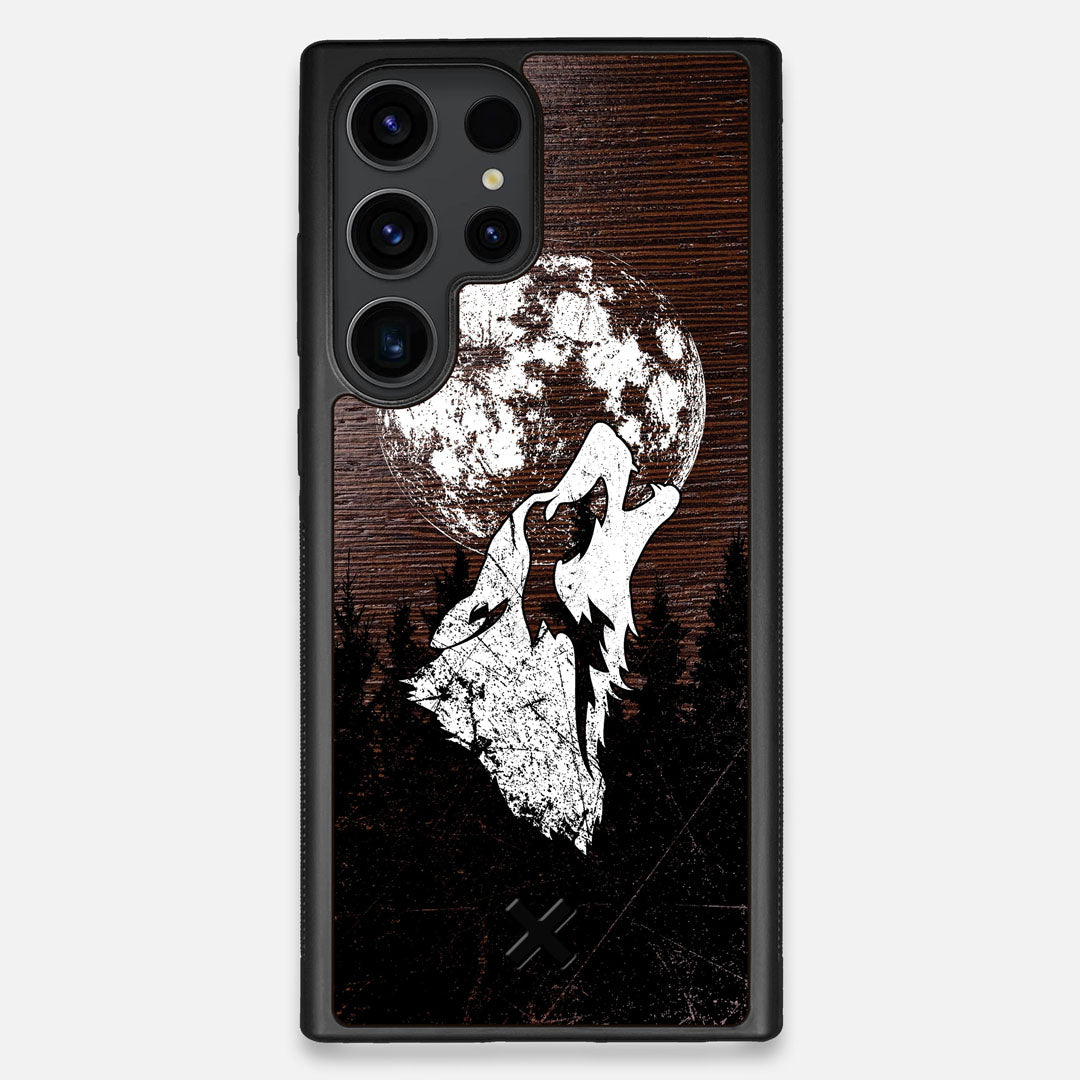 Front view of the high-contrast howling wolf on a full moon printed on a Wenge Wood Galaxy S23 Ultra Case by Keyway Designs