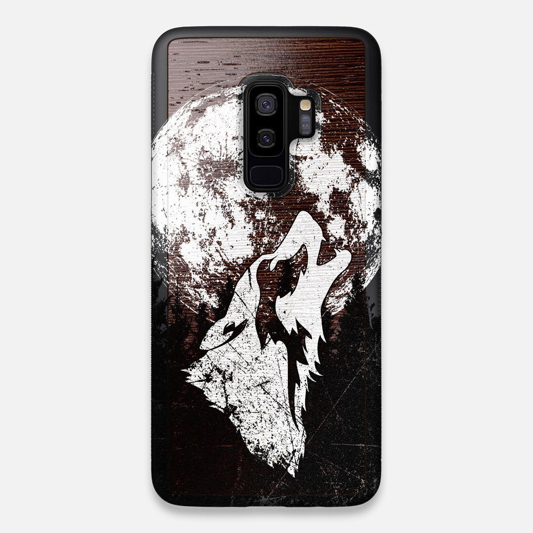 Front view of the high-contrast howling wolf on a full moon printed on a Wenge Wood Galaxy S9+ Case by Keyway Designs