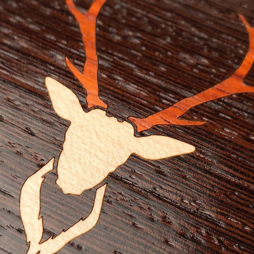 Zoomed in detailed shot of the Stag Wenge Wood Galaxy Note 10 Plus Case by Keyway Designs